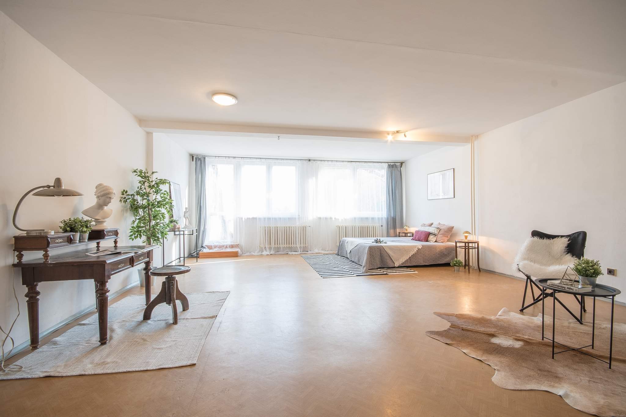 Příprava na prodej nemovitosti - Místnost připravená na focení, vyklizená a po stagingu